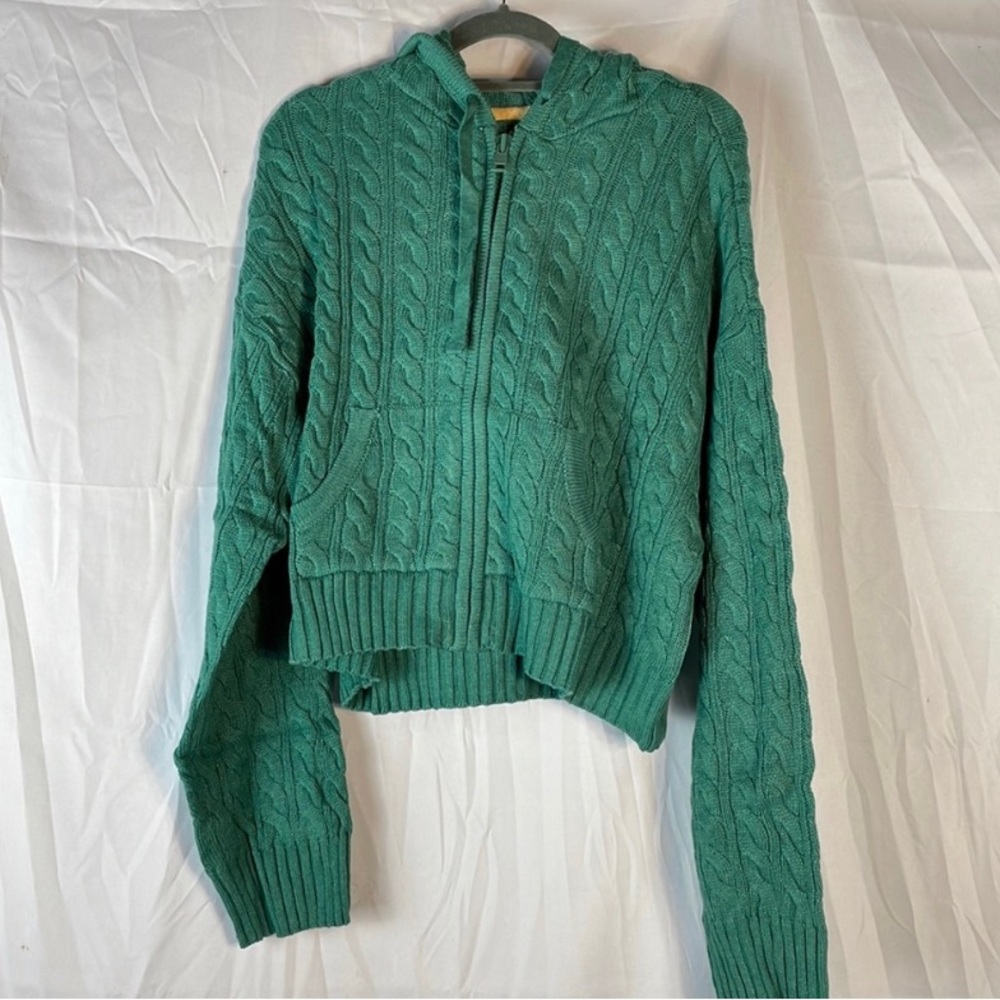 AE Cropped Cable Knit Zip-Up Sweater in Green